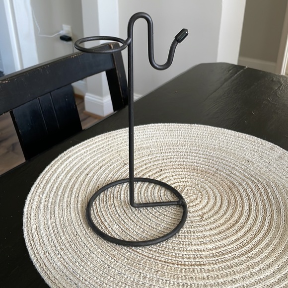 Iron glasses stand - Picture 1 of 3